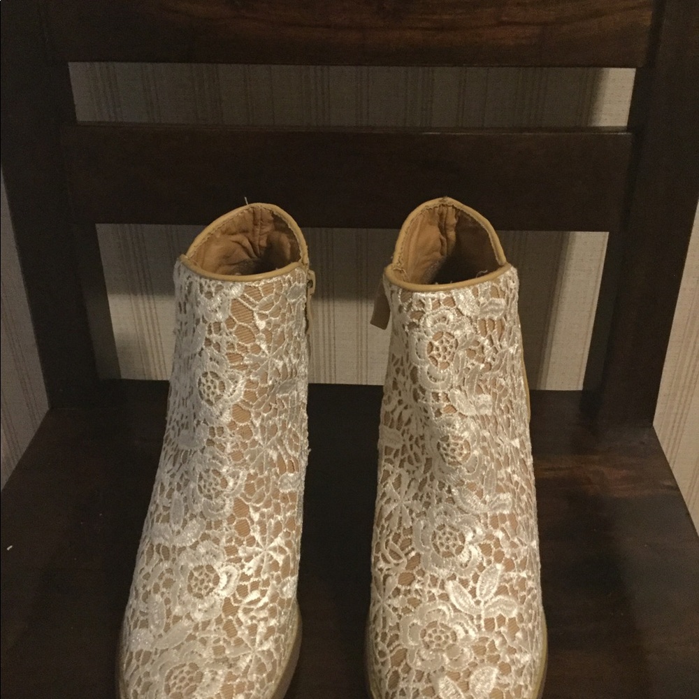 “Very Volatile boots”